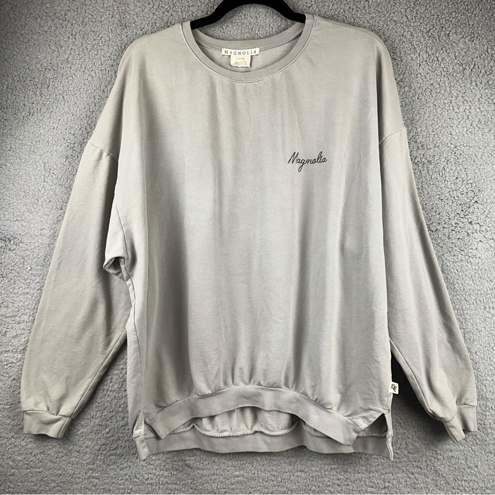 Magnolia Top Womens Small Green Embroidered Logo Sweatshirt